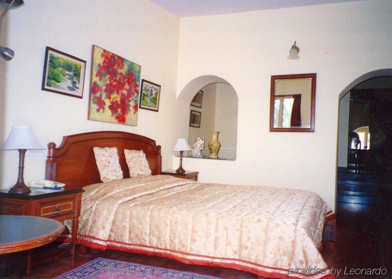 Welcomheritage Connaught House Mount Âbû Extérieur photo
